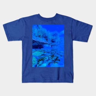 Climate change scenario of a frozen tropic coast Kids T-Shirt